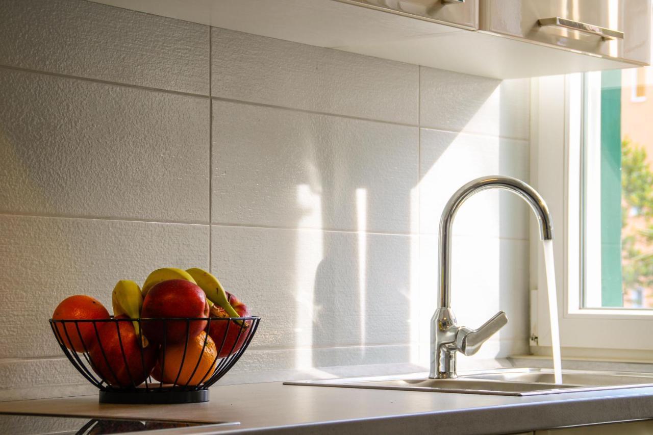 Tonka'S Beautiful Apartment In City Centre Split Bagian luar foto